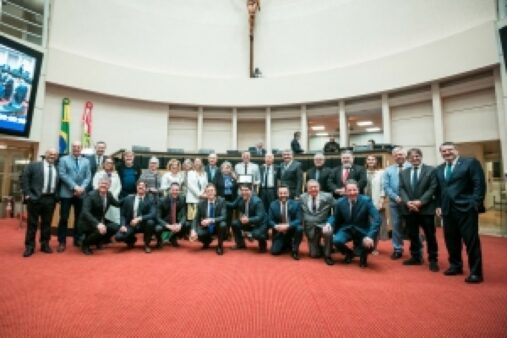 Parlamento presta homenagem à Sociedade Cultural Alemã de Joinville