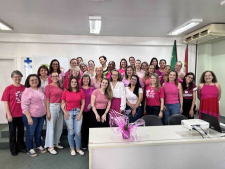 Outubro Rosa: Lacen promove palestra sobre prevenção do Câncer de Mama aos servidores