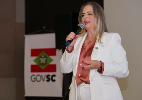 Assistência Social de Santa Catarina ministra três palestras no Comac