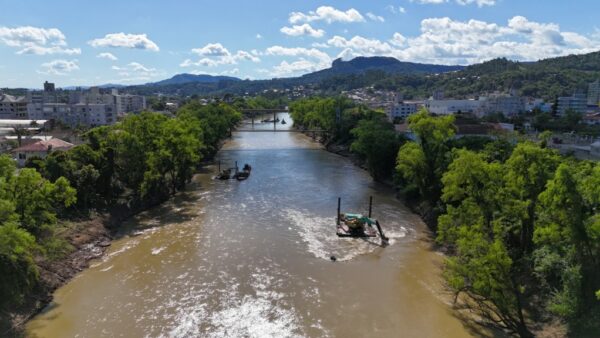 Defesa Civil consegue mais 57 dias para execução das obras de melhoramento fluvial em Rio do Sul