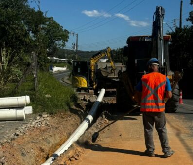 Obra da nova adutora da Casan em São José está na reta final