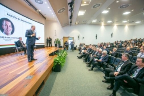 Ministro Dias Toffoli enaltece SC na palestra de encerramento do congresso