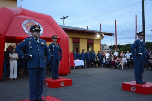 Solenidade do CBMSC marca passagem de comando em Lages