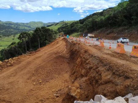 Obras de recuperação da SC-114 avançam no trecho em São Joaquim