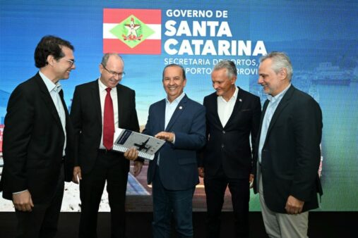 Governador Jorginho Mello apresenta novo Plano Aeroviário de Santa Catarina que planeja o setor para os próximos 20 anos