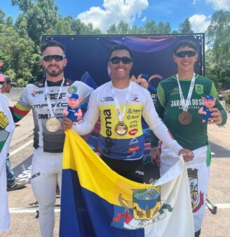 Atleta da seleção brasileira de BMX conquista título dos Jogos Abertos de Santa Catarina