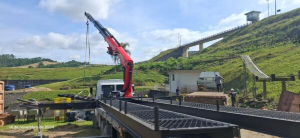 Recuperação da barragem de Ituporanga avança com primeira comporta restaurada