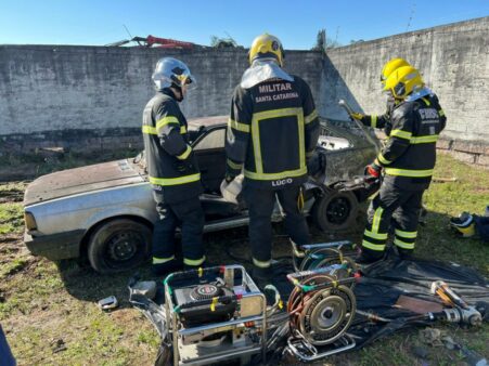 AVISO DE PAUTA: primeiro Desafio de Resgate Veicular do Corpo de Bombeiros Militar de SC será realizado em Videira