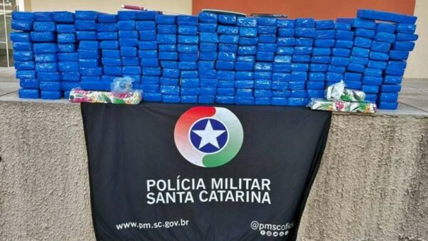 Quase 100 quilos de maconha são apreendidos pela Polícia Militar em Lages