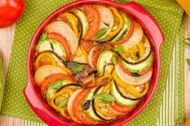 Ratatouille: Um Clássico da Cozinha Francesa