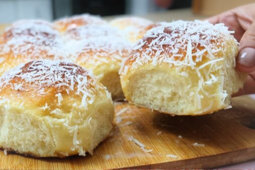 Aprenda a Fazer Pão Doce com Coco