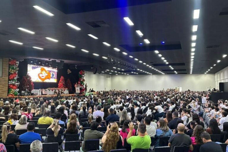 Formatura do PROERD reúne mais de 1.000 alunos em Balneário Camboriú