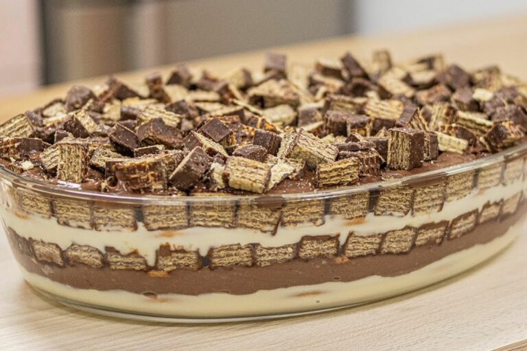 Torta Gelada de Bis na Travessa, Deliciosa e Fácil