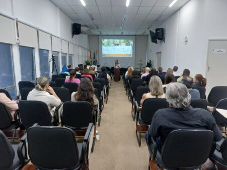 Educação apresenta novo Código de Conduta aos servidores