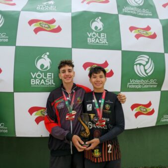 Vôlei de Camboriú brilha com conquistas em campeonatos nacionais e estaduais