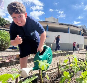 Projeto Hortas do Saber inspira alunos na EEB Edith Gama Ramos em Florianópolis