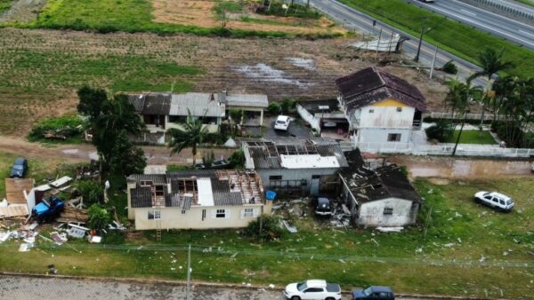 Sombrio decreta situação emergência após ser atingido por tempestade e ventos de até 100 km/h nesta quarta