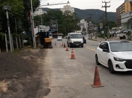 Infraestrutura informa que trecho em obras na SC-404 no Bairro Itacorubi será asfaltado nesta quinta