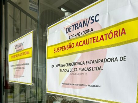 Detran/SC fecha empresa de placas em Araranguá por irregularidades