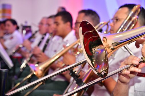 CBMSC realiza formatura e promoção dos bombeiros comunitários da Banda da corporação e entrega de medalhas