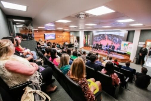 Seminário sobre Violência Obstétrica debate avanços com a criação da Lei Melissa