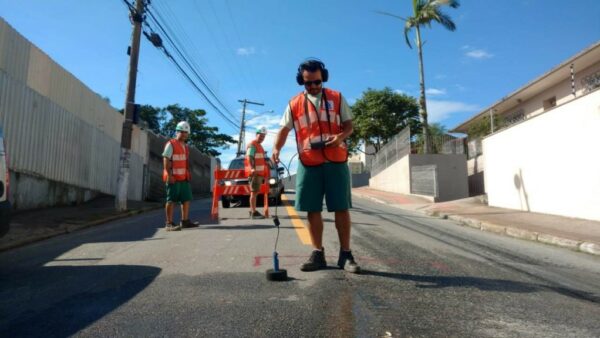 Casan executa geofonamento em Ituporanga para detectar vazamentos