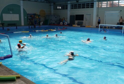 Udesc Cefid apoia campanha para levar time infantil de polo aquático de Florianópolis a evento internacional