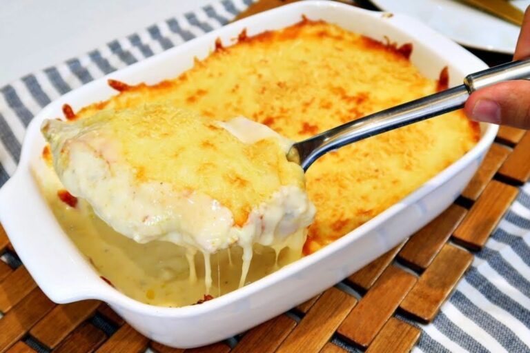 Receita de Frango Gratinado ao Molho Branco; Fácil de Fazer