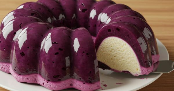 Delícia Gelada de Uva com Recheio Cremoso