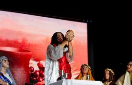 Tradicional evento Cristo Vive acontece nesta sexta