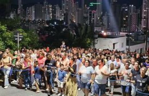 Fé e emoção marcam a Sexta-feira Santa com o evento Cristo Vive