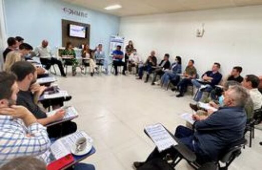 Prefeita Juliana Pavan se reúne com vereadores no Hospital Ruth Cardoso e reforça parceria institucional