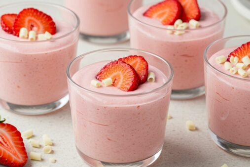 Mousse de Morango com Suco em Pó Uma: Rápida e Econômica