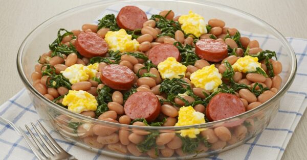 Feijão Tropeiro: Tradição e Sabor no Prato