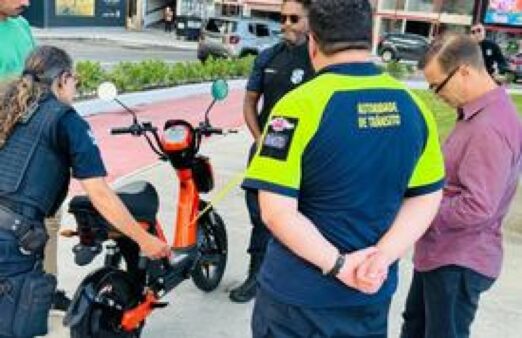 BC Trânsito recebe visita da Escola Pública de Trânsito de Joinville