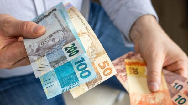 Trabalhou em 2023? Você pode receber até R$ 759 em 2025