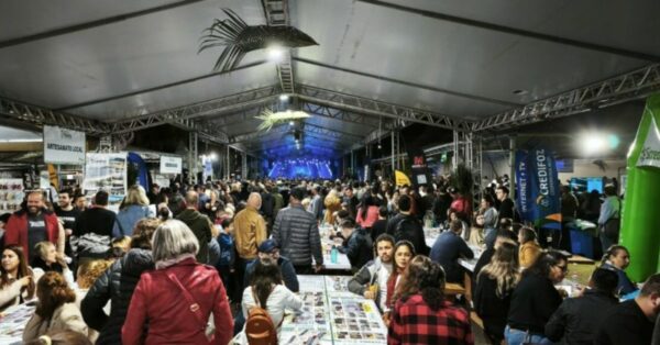 Festa da Tainha atrai 55 mil e bate recorde em Balneário Camboriú