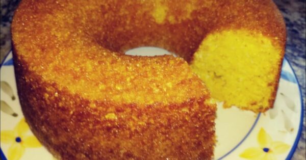 Bolo de Milho com Flocão: Leve, Macio e Muito Fácil de Fazer