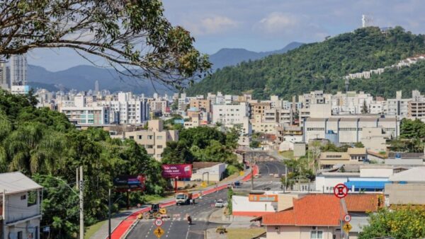 Entrega da Martin Luther marca nova fase da mobilidade urbana em Balneário Camboriú