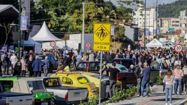 Novo trecho da Avenida Martin Luther é inaugurado em Balneário Camboriú