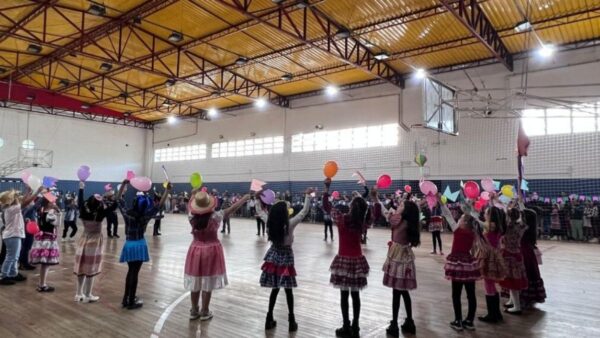 Escolas de Balneário Camboriú celebram Festas Julinas com entrada livre