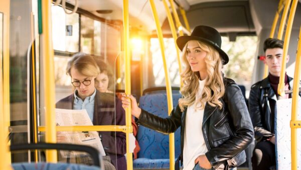 Florianópolis assegura transporte gratuito para mulheres vítimas de violência doméstica