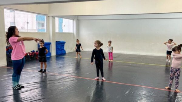Balneário Camboriú oferece inscrições gratuitas para escolinha de ginástica rítmica