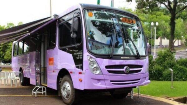 Balneário Camboriú recebe Ônibus Lilás com serviços de apoio às mulheres