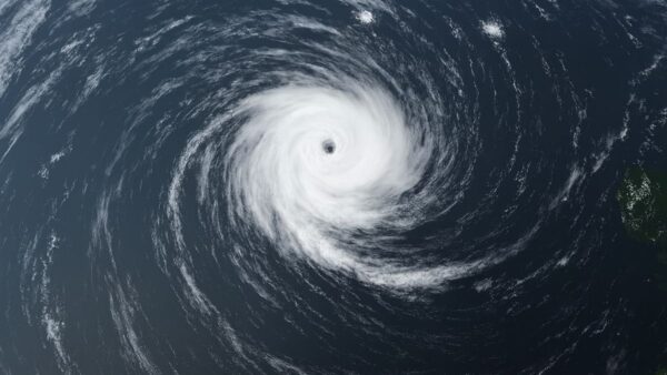 Ciclone extratropical vindo da Argentina provoca temporais em SC