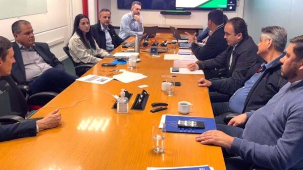 Balneário Camboriú negocia gestão conjunta das marginais da BR-101