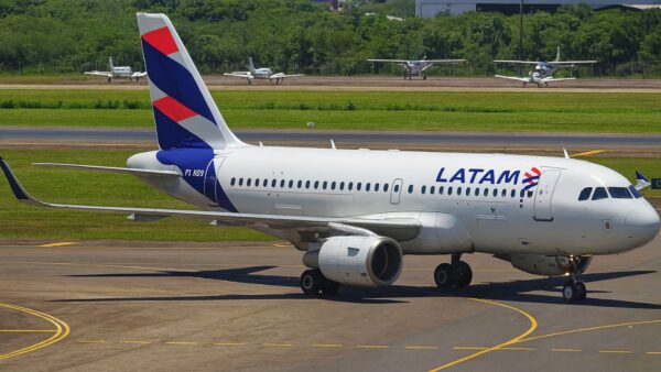 Latam lança passagens aéreas com preços a partir de R$ 128,54
