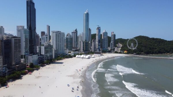 Balneário Camboriú apresenta diagnóstico para revisar Plano Diretor