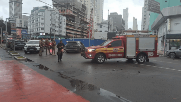 Família capota carro em BC enquanto levava bebê engasgado ao hospital