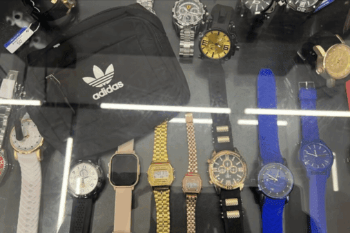 Polícia Civil apreende 7 mil produtos falsificados em outlet de Tubarão, no Sul de SC